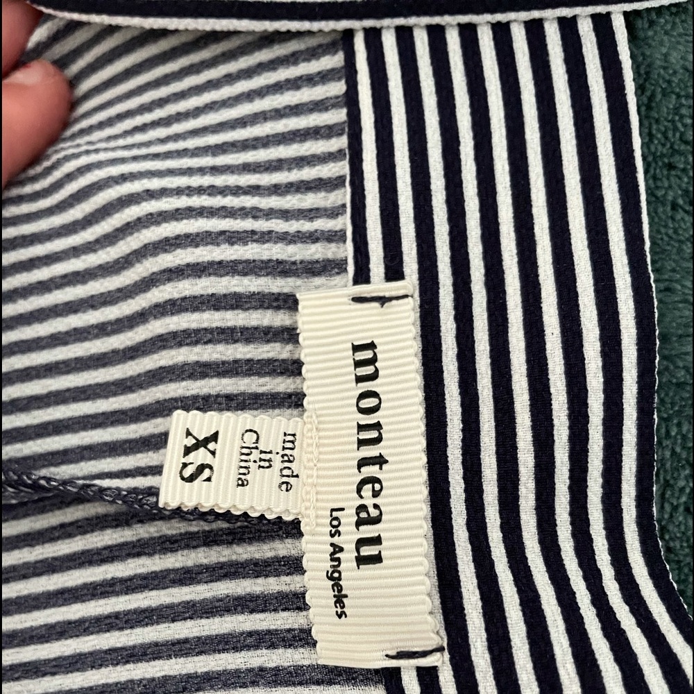 Striped white and navy women’s jumpsuit NWOT - Picture 3 of 3